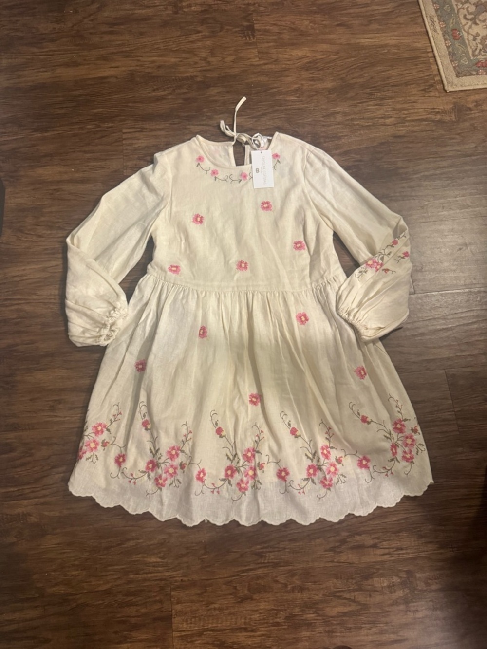 NWT Caroline constas dress size small